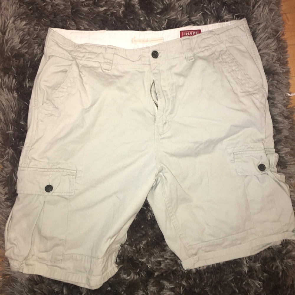 Shorts - Picture 2 of 4